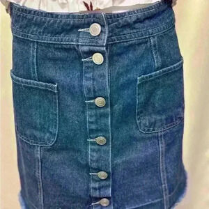Sans Souci Blue Jean skirt Size Small